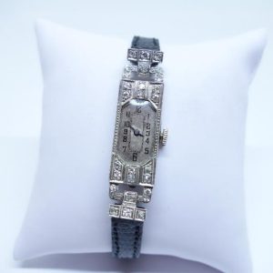 Montre femme platine, diamants époque art déco