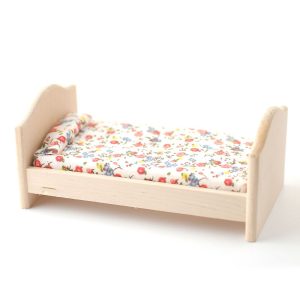 Lit enfant en bois brut