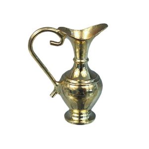 Cruche , vase en laiton