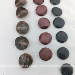 Lot 3 séries très gros boutons vintages manteaux