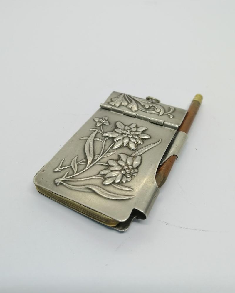 Carnet de bal, argent massif, et décor floral Art Nouveau, vers 1900, Paris. – Image 6